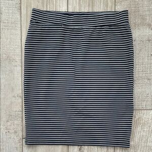 Toad & Co black and gray striped knit Paseo pencil skirt, size Large, EUC